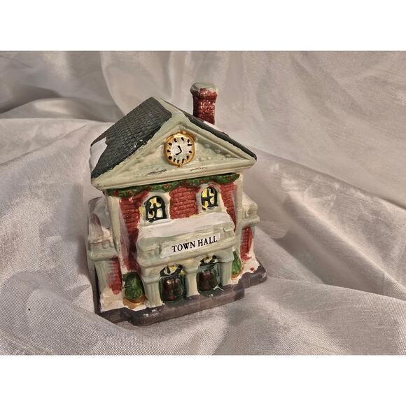 Cobblestone Miniature Town Hall - Picture 3 of 11